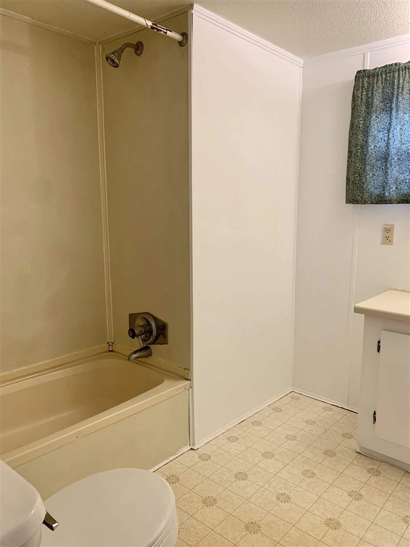 39 Oriole Avenue Keene NH 03431