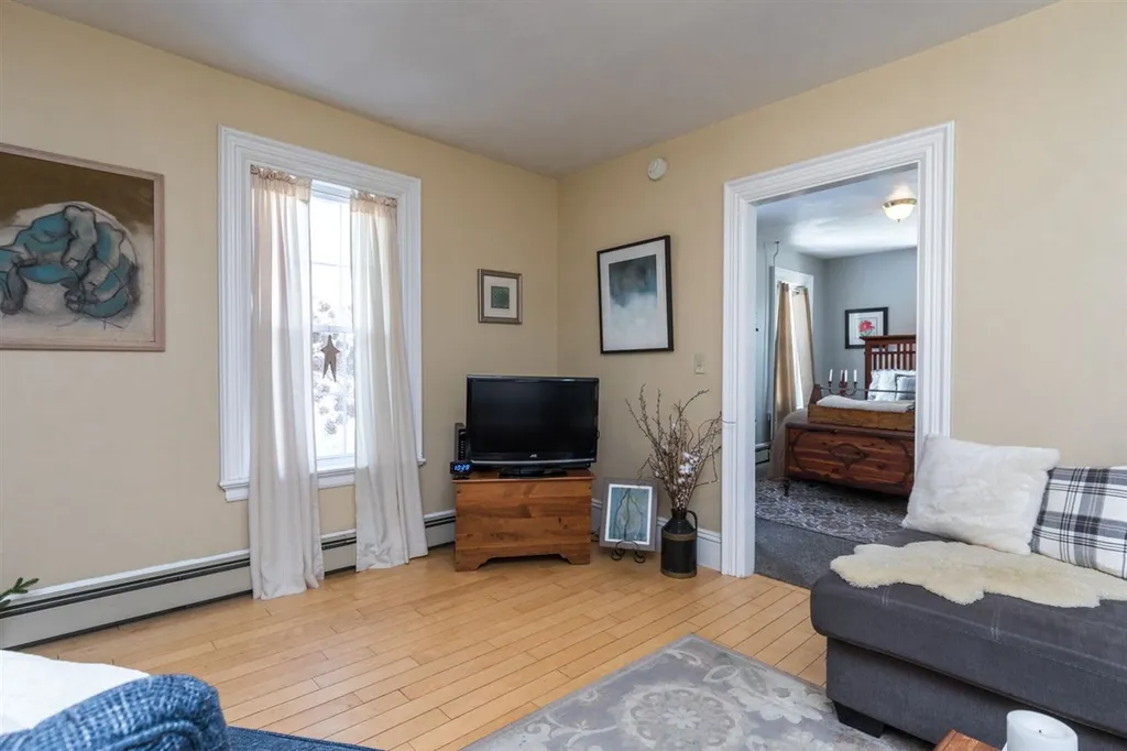 10 Ash Street Dover NH 03820