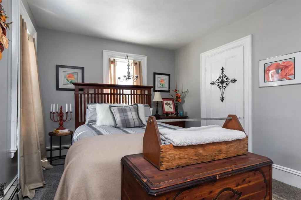 10 Ash Street Dover NH 03820