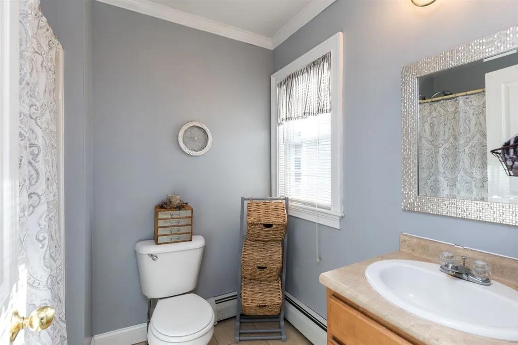 10 Ash Street Dover NH 03820