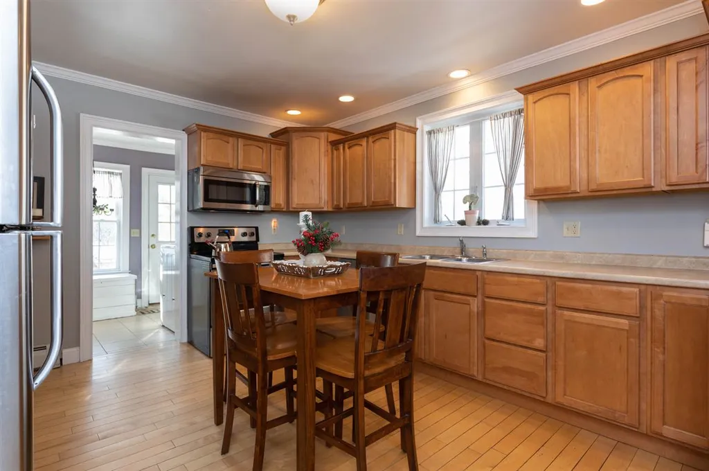 10 Ash Street Dover NH 03820