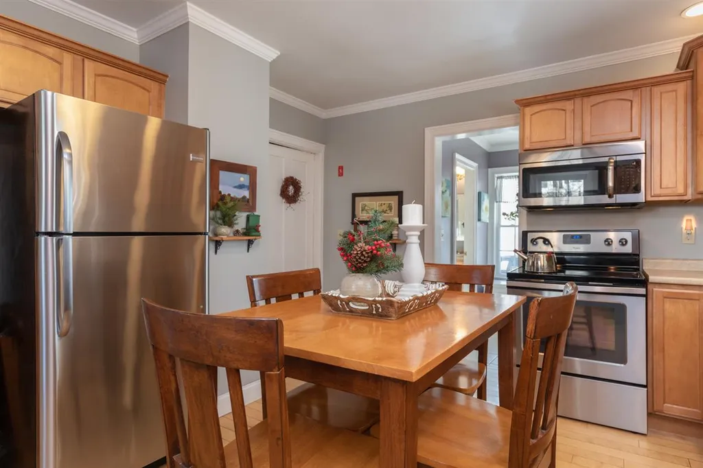 10 Ash Street Dover NH 03820
