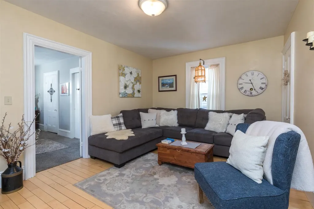10 Ash Street Dover NH 03820