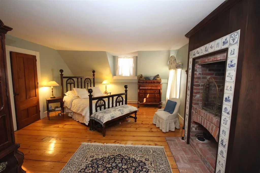1672 Hunt Road Windsor VT 05089
