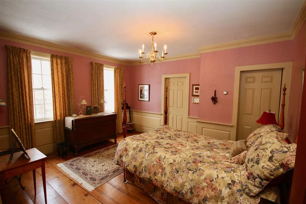 1672 Hunt Road Windsor VT 05089