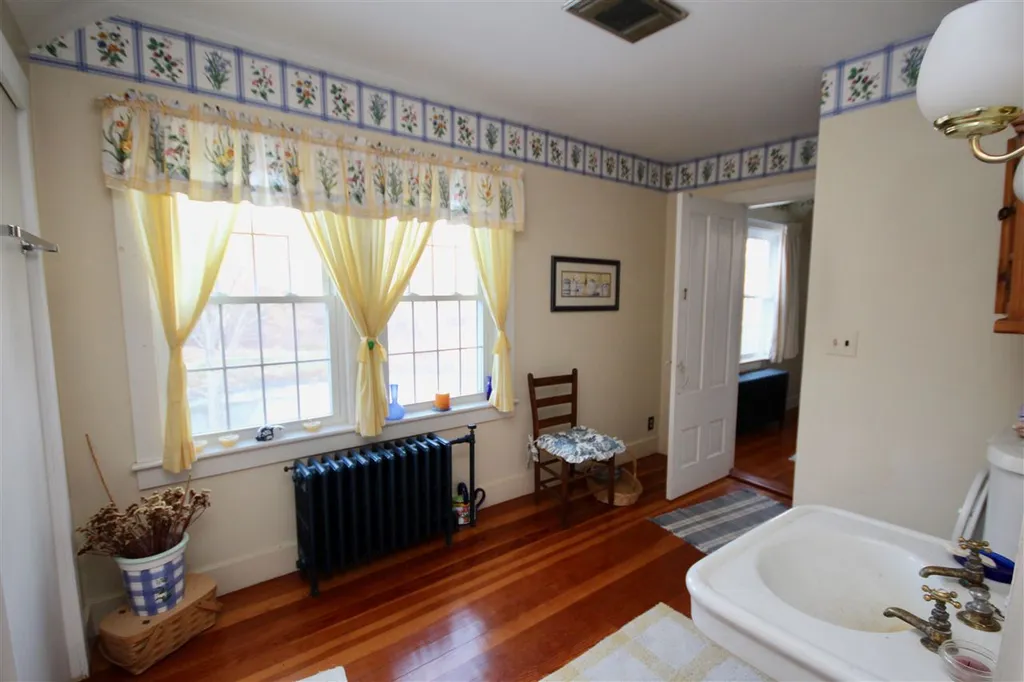 1672 Hunt Road Windsor VT 05089