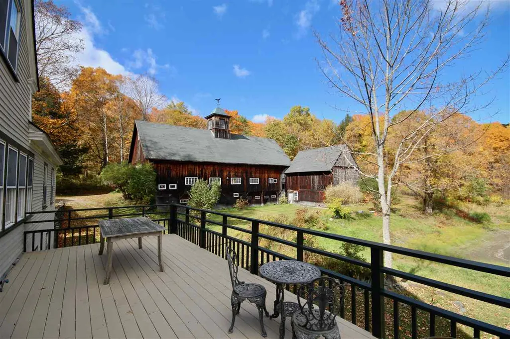 1672 Hunt Road Windsor VT 05089
