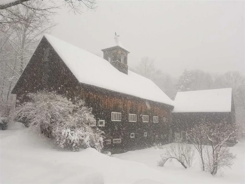 1672 Hunt Road Windsor VT 05089