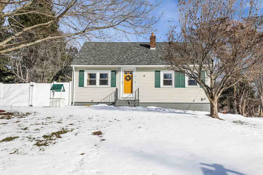5 Bluebird Lane Atkinson NH 03811