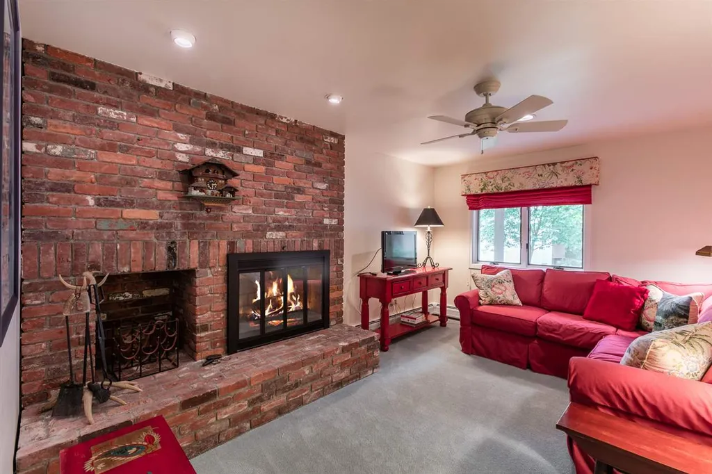 14 Middle Ridge Road Winhall VT 05340