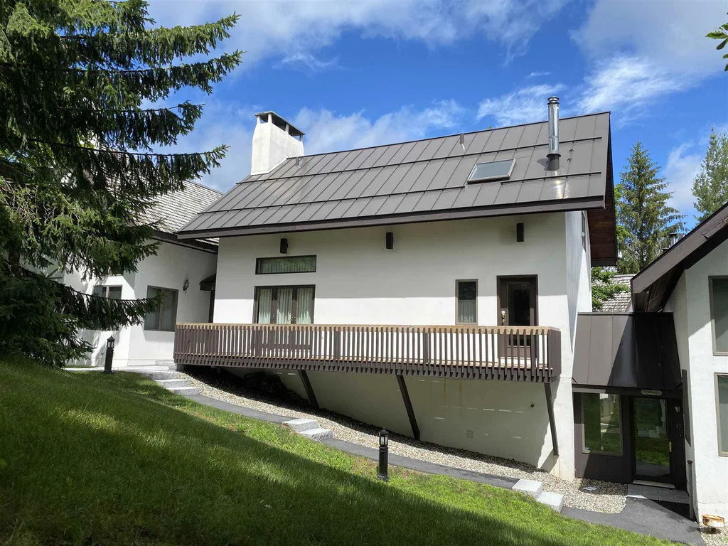 14 Middle Ridge Road Winhall VT 05340