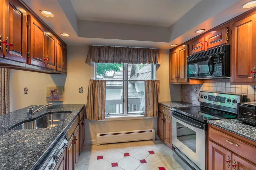 14 Middle Ridge Road Winhall VT 05340