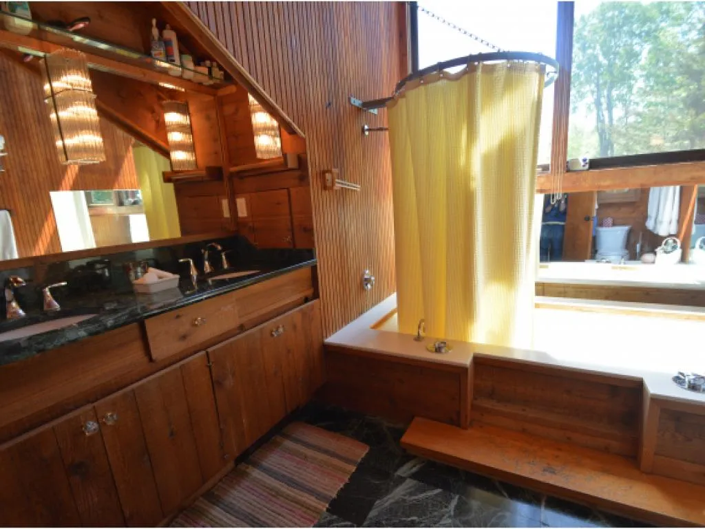 1927 West Hill Road Warren VT 05674