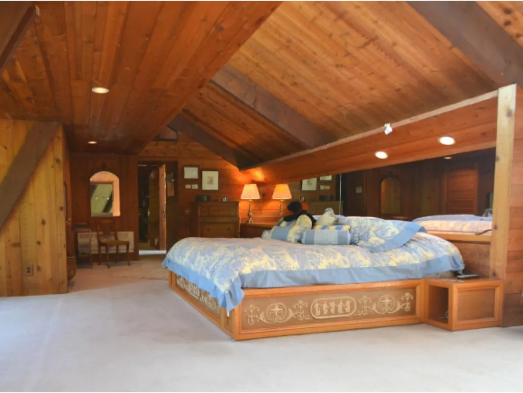 1927 West Hill Road Warren VT 05674
