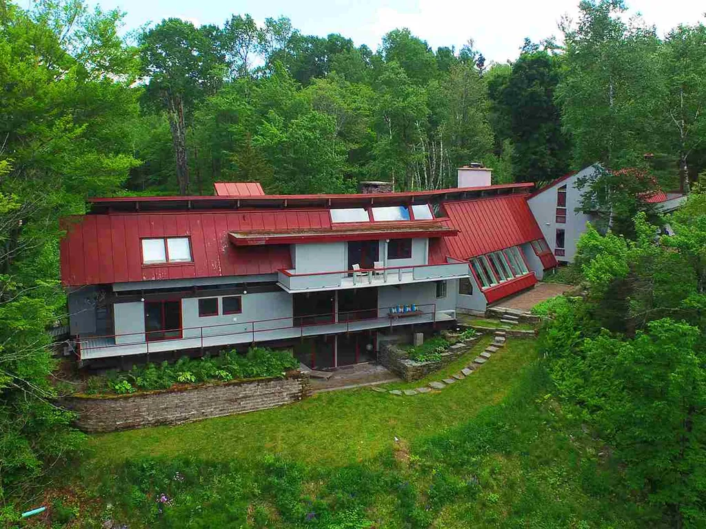 1927 West Hill Road Warren VT 05674