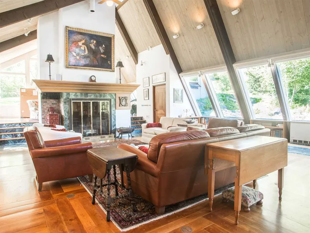 1927 West Hill Road Warren VT 05674
