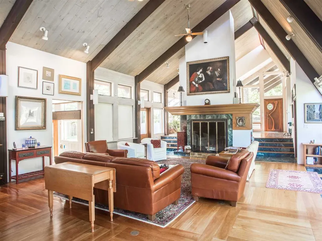 1927 West Hill Road Warren VT 05674