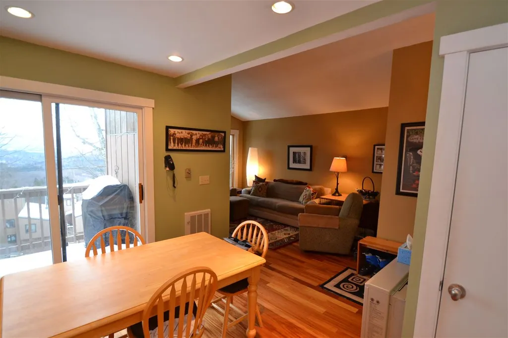 16 Hobbit Hill Road Warren VT 05674