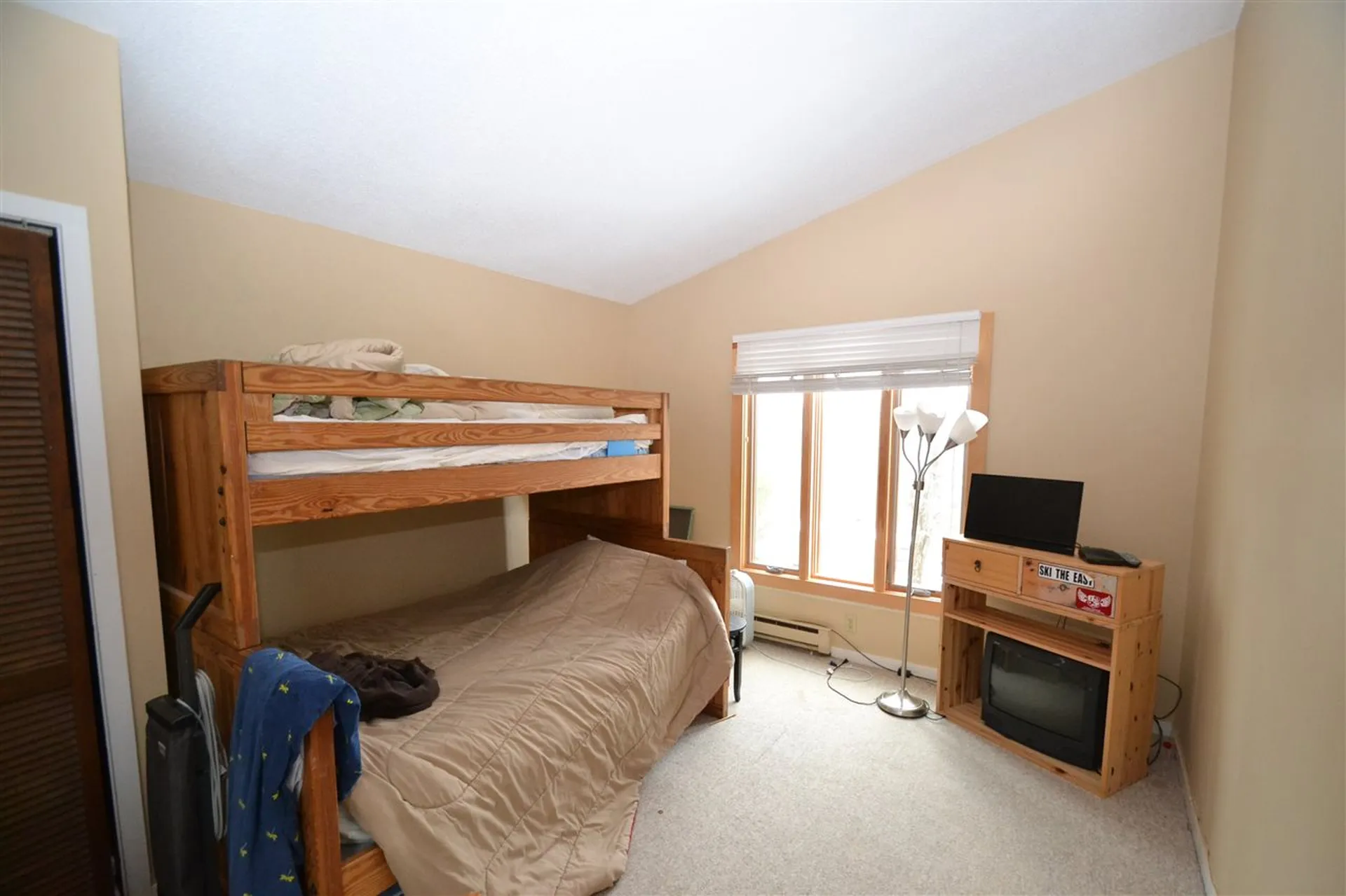 16 Hobbit Hill Road Warren VT 05674