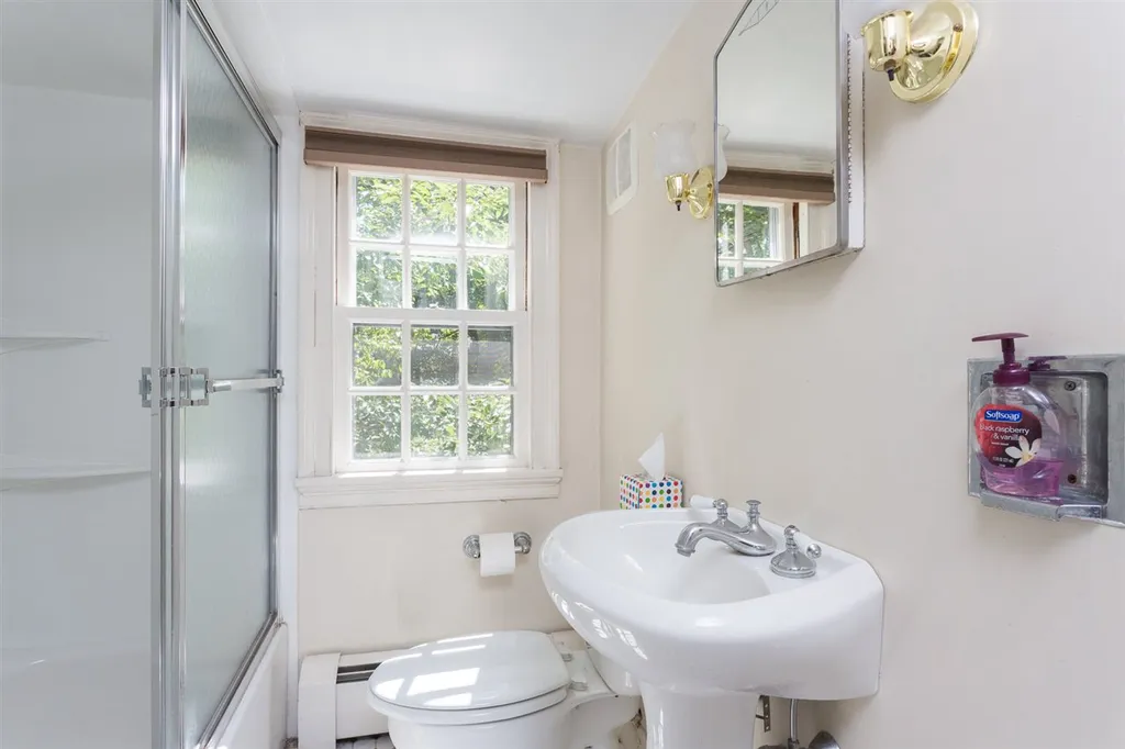 27 Pine Street Exeter NH 03833