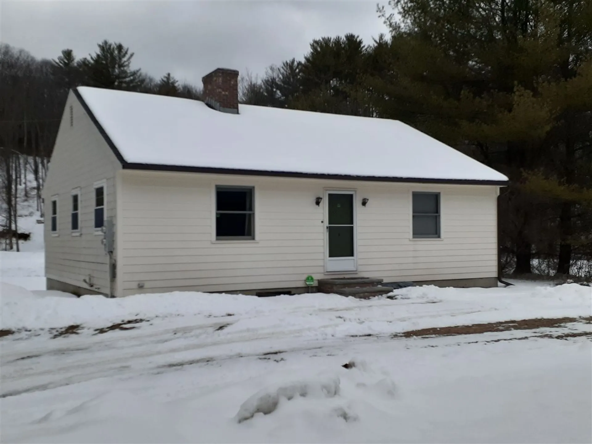 69 Center Road Bradford NH 03221