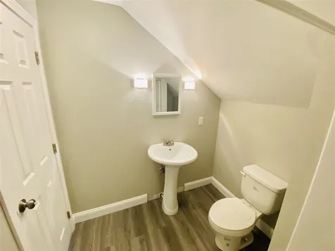 111 Coburn Avenue Nashua NH 03063