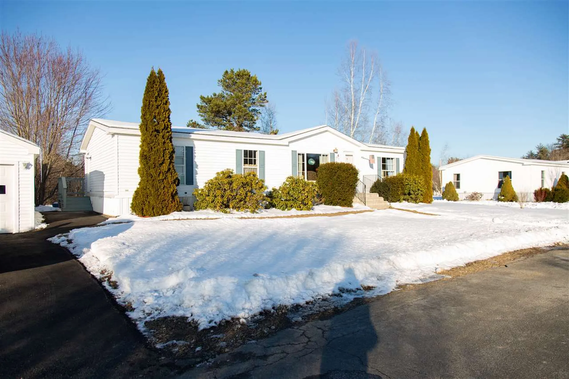 4 Witham Lane Raymond NH 03077
