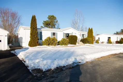 4 Witham Lane Raymond NH 03077