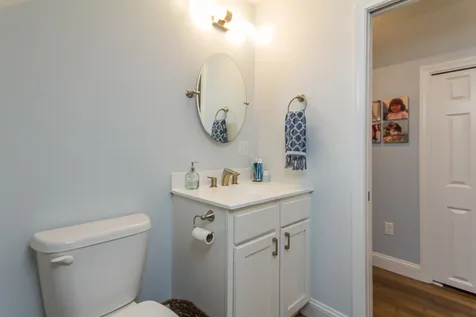 19b Cedar Way Goffstown NH 03045