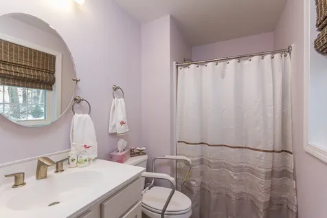 19b Cedar Way Goffstown NH 03045