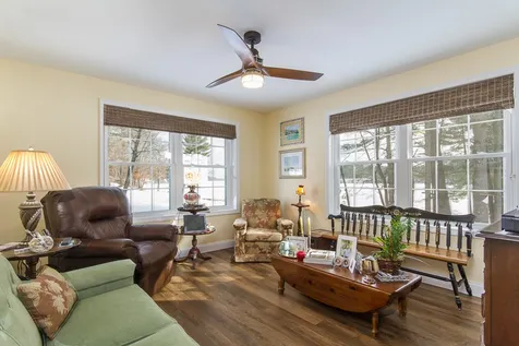 19b Cedar Way Goffstown NH 03045