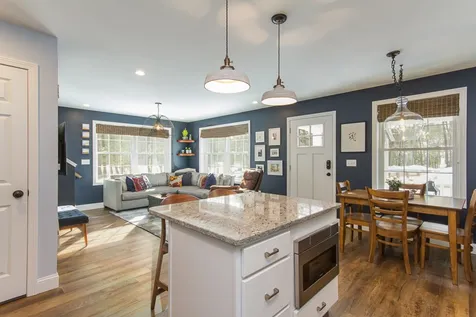 19b Cedar Way Goffstown NH 03045