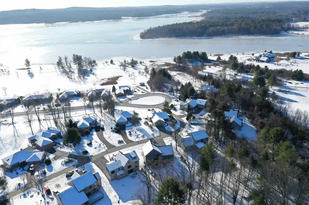 22 Eagle Drive Newmarket NH 03857