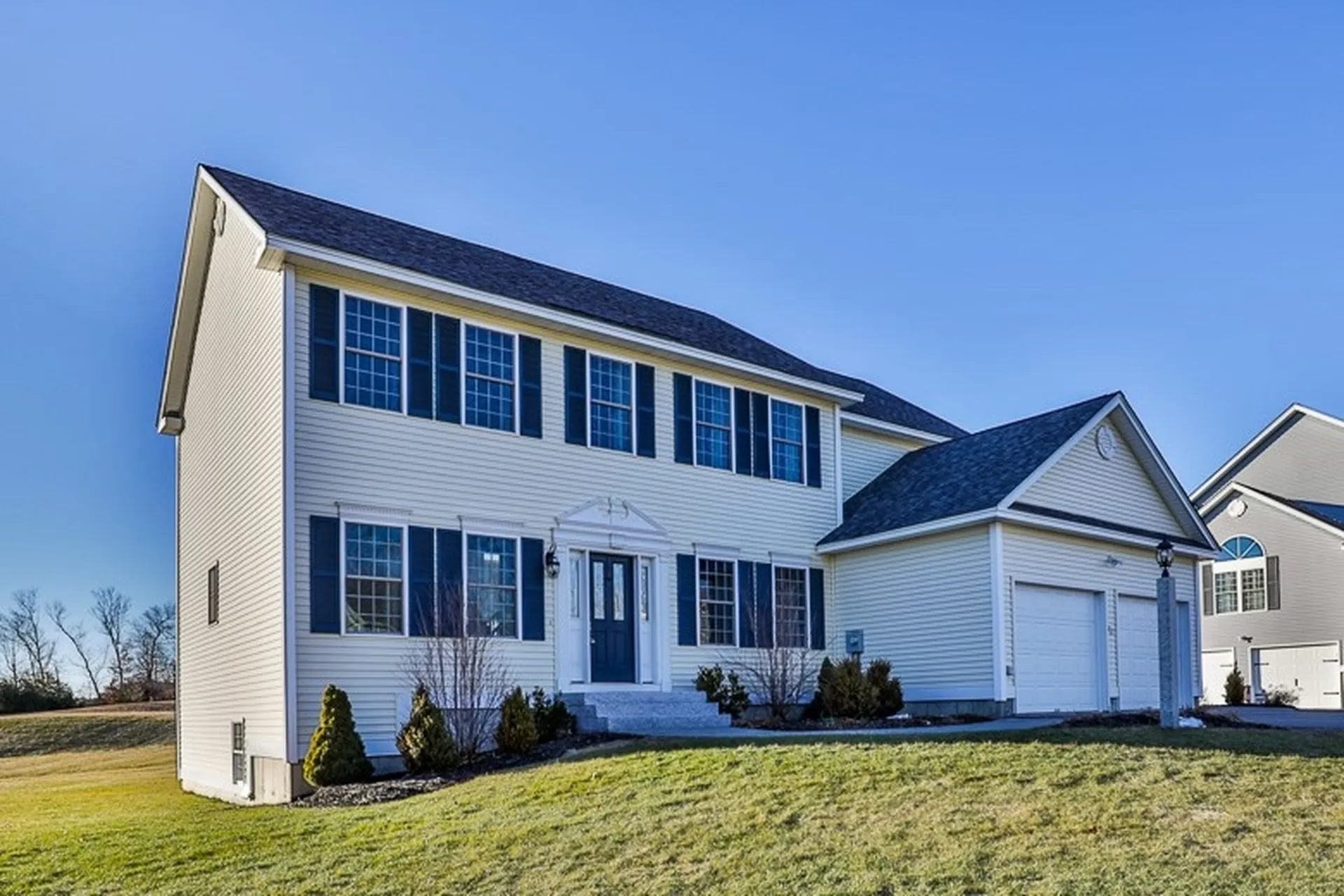 51 Hunter Mill Way Londonderry NH 03053