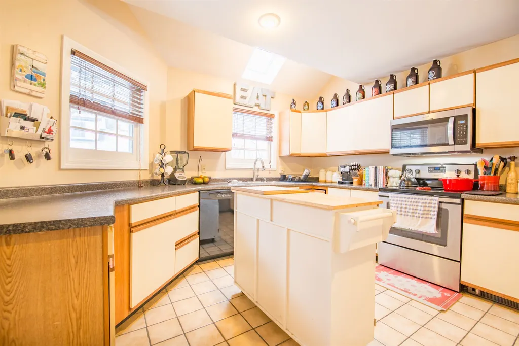 144 Hayes Avenue South Burlington VT 05403