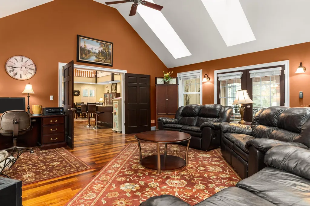 7 Rose Petal Lane Kensington NH 03833