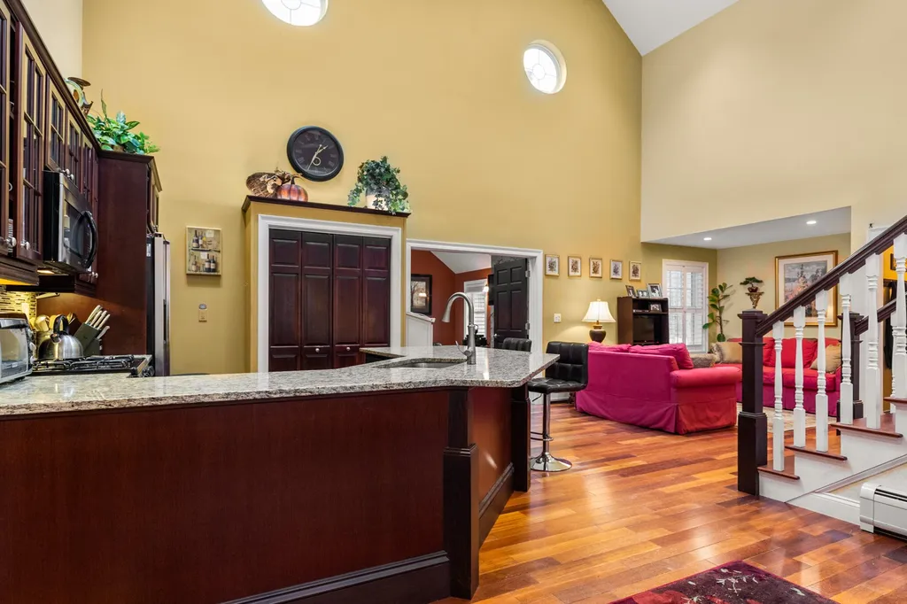 7 Rose Petal Lane Kensington NH 03833
