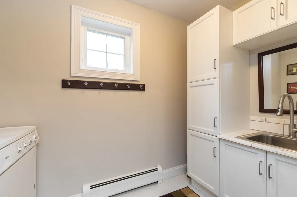 7 Rose Petal Lane Kensington NH 03833