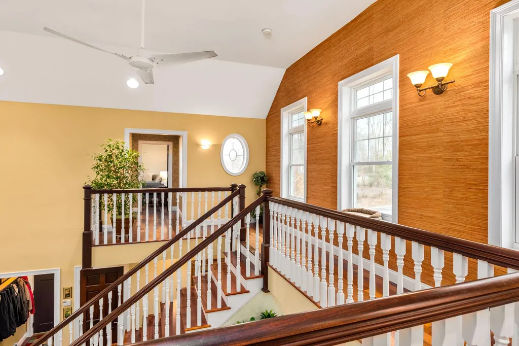 7 Rose Petal Lane Kensington NH 03833