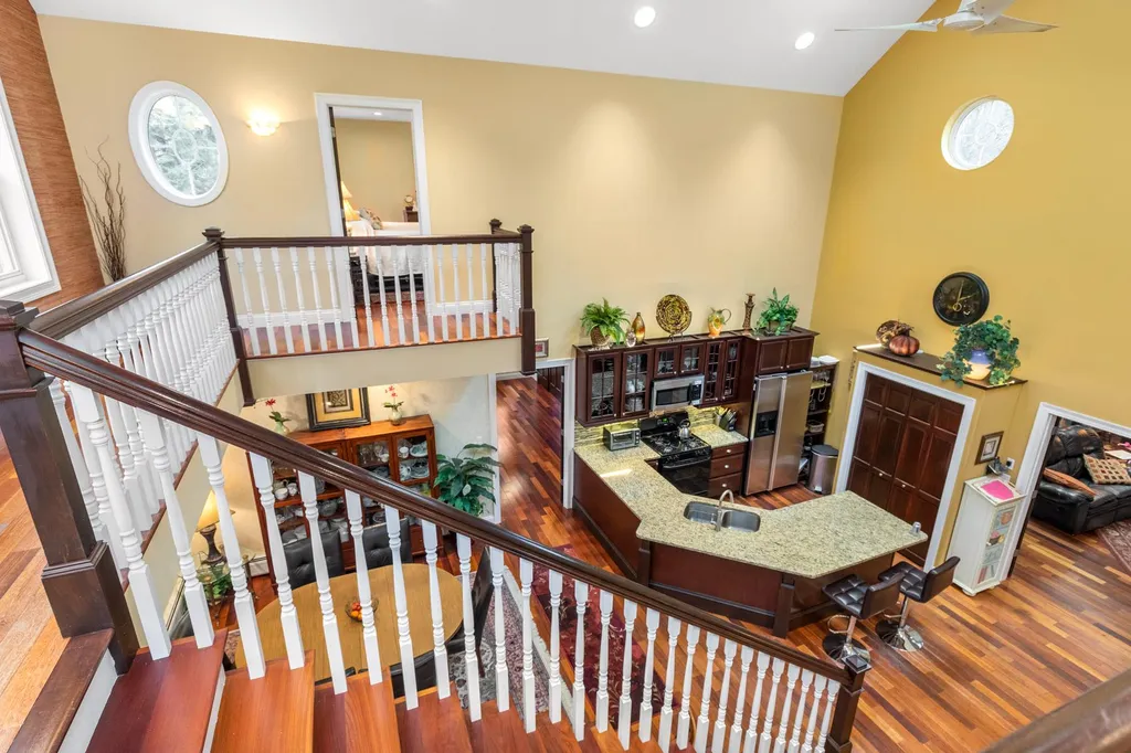 7 Rose Petal Lane Kensington NH 03833