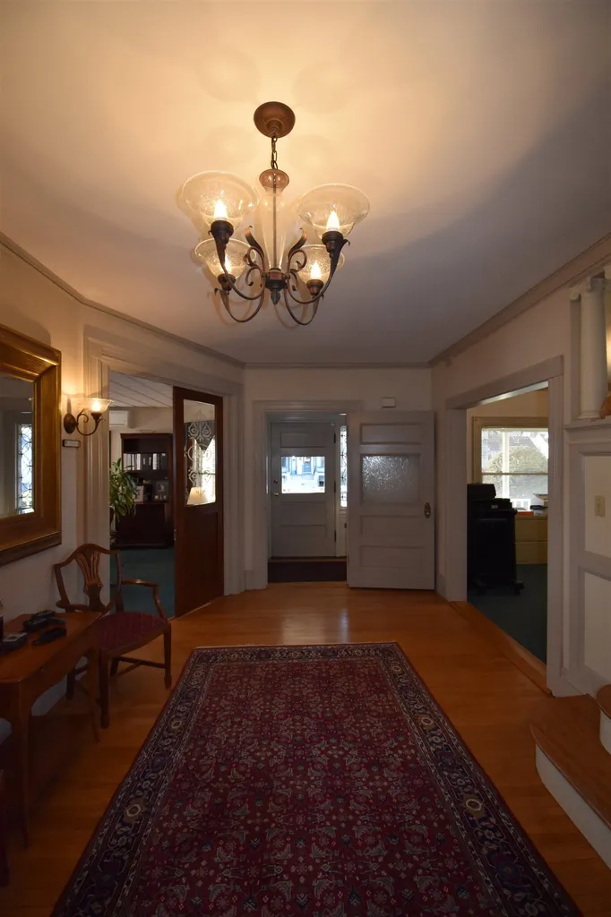 763 Chestnut Street Manchester NH 03104
