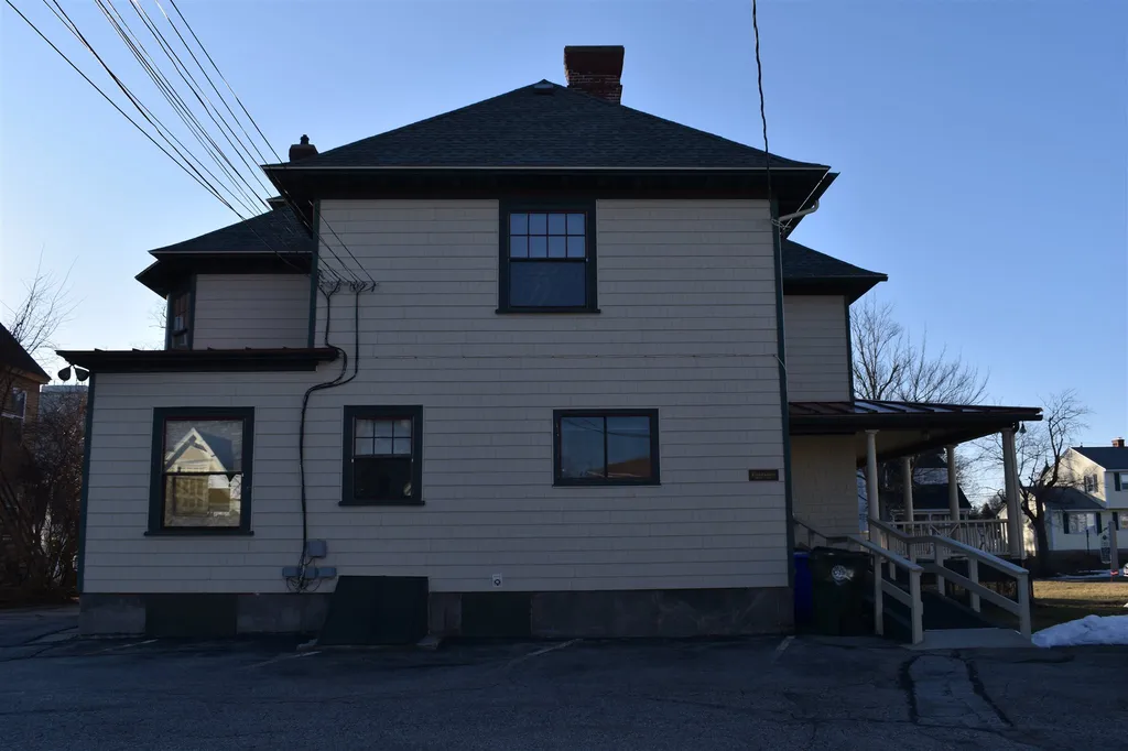 763 Chestnut Street Manchester NH 03104