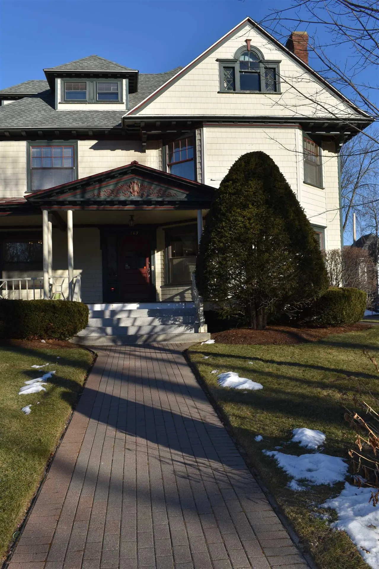 763 Chestnut Street Manchester NH 03104
