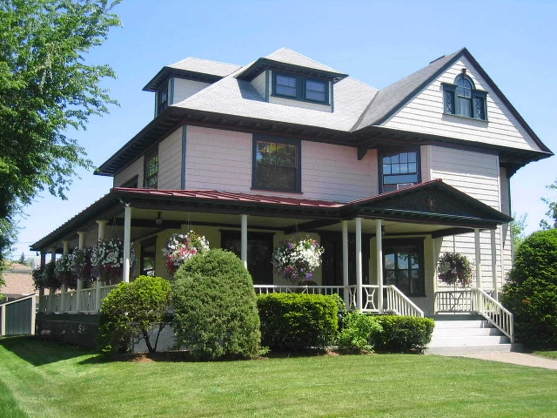 763 Chestnut Street Manchester NH 03104