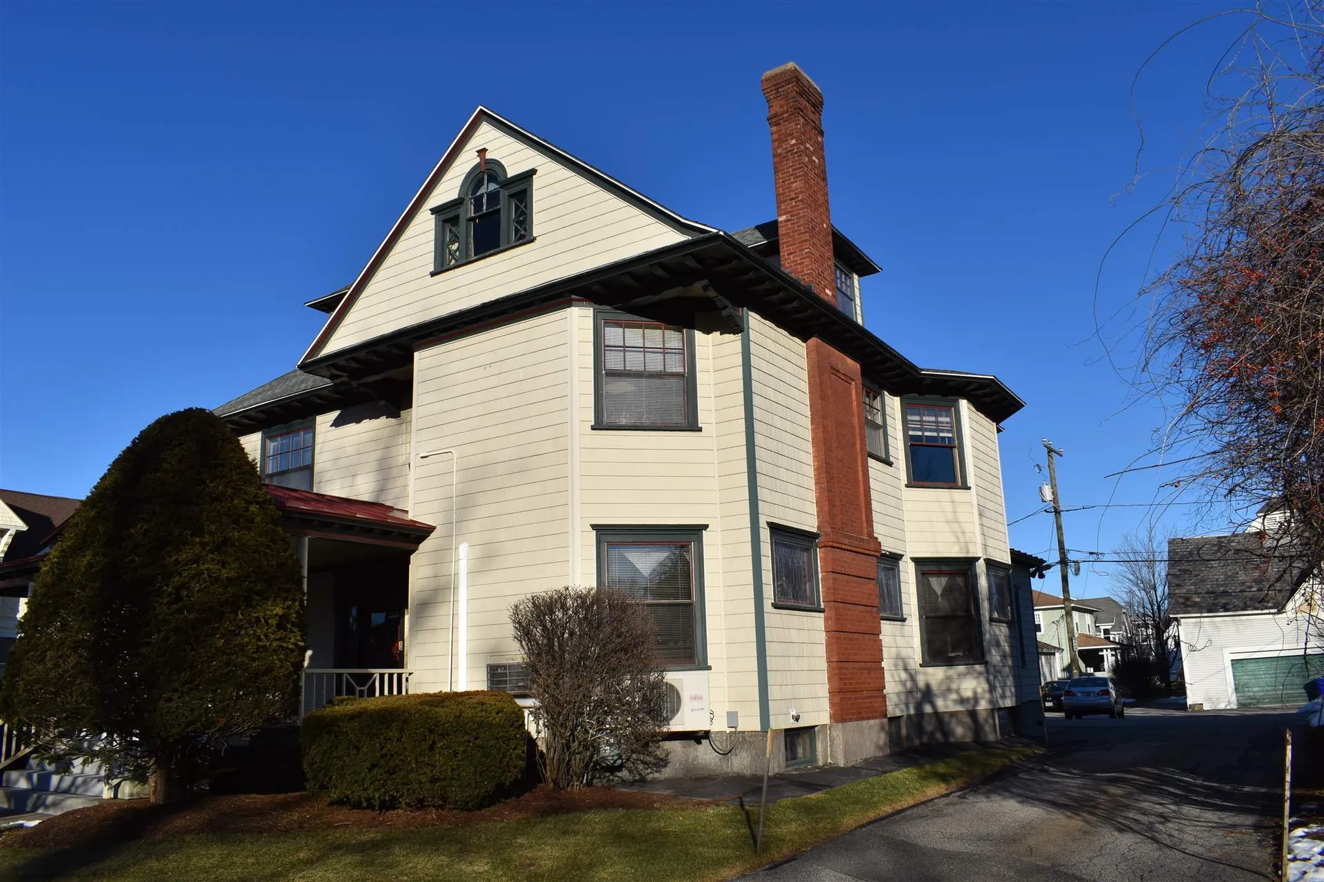 763 Chestnut Street Manchester NH 03104