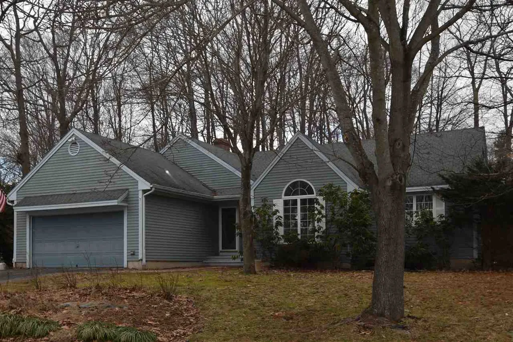 21 Governor Sawyer Lane Dover NH 03820