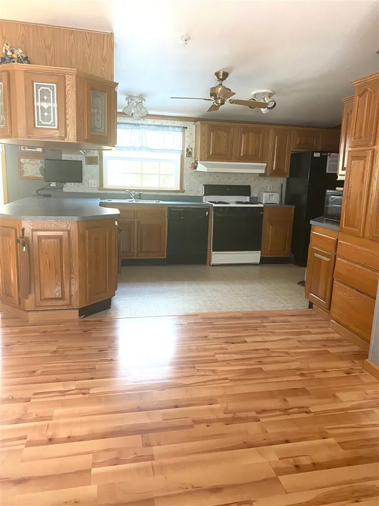 62 Hoit Mill Road Weare NH 03281