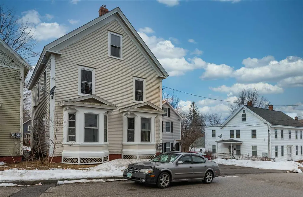 15 Lincoln Street Somersworth NH 03878