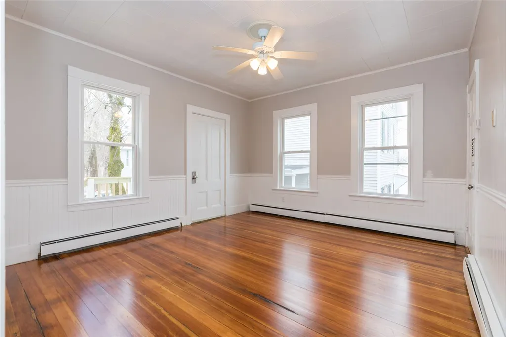 15 Lincoln Street Somersworth NH 03878