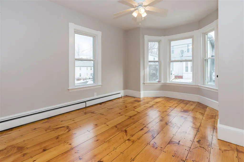 15 Lincoln Street Somersworth NH 03878